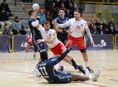 Momento del partido entre Alicante y Burgos.