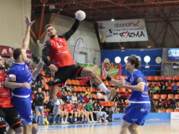 Momento del partido entre Ubu San Pablo Burgos y Unión Financiera Base Oviedo.